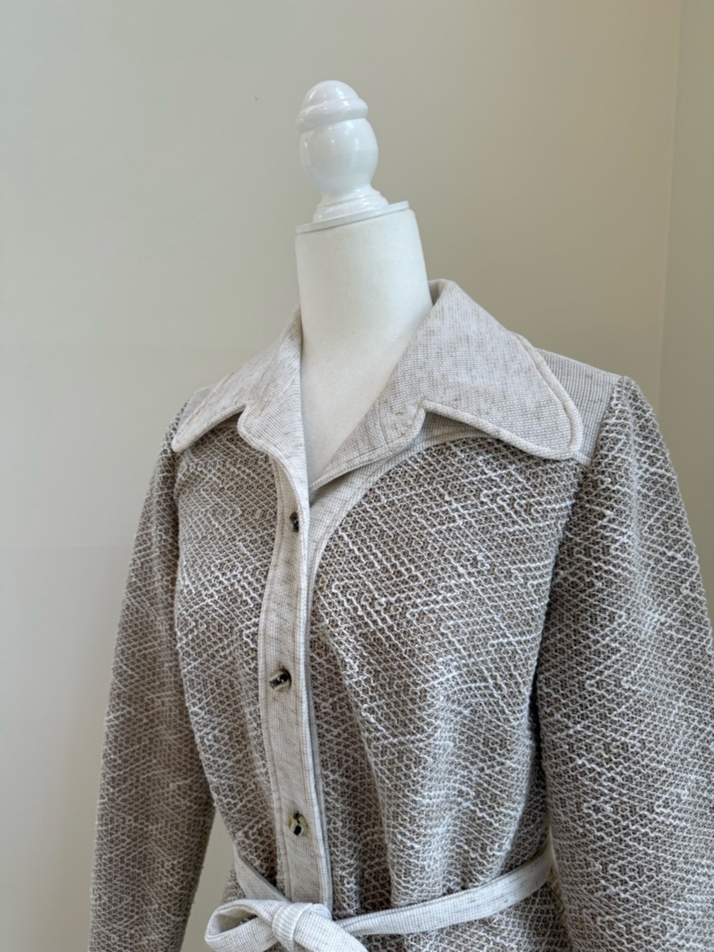 Vintage Long Sleeve Button-Up Knit Coat Dress in Light Taupe and Cream - Picture 4 of 8